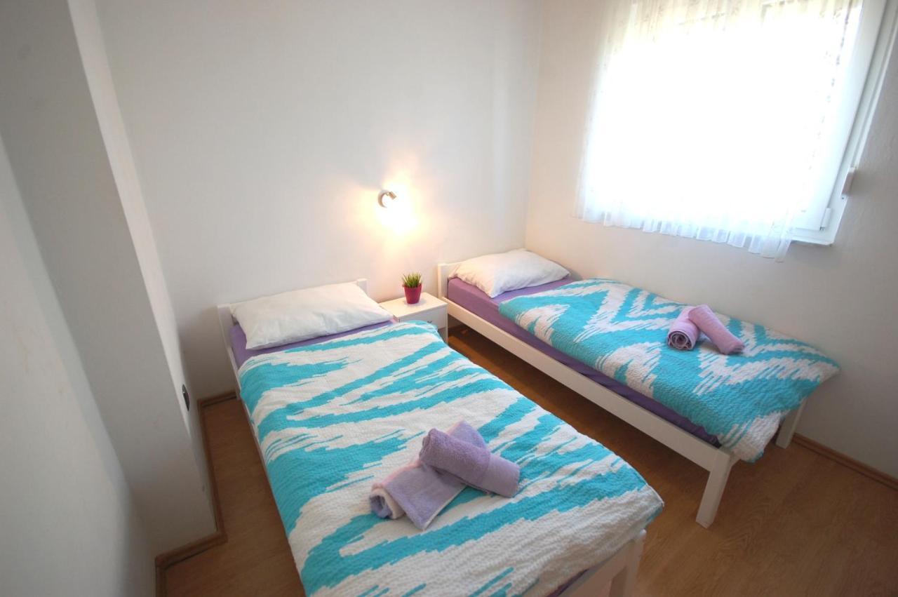 Apartments Dida By El-Pi Tours Njivice Buitenkant foto